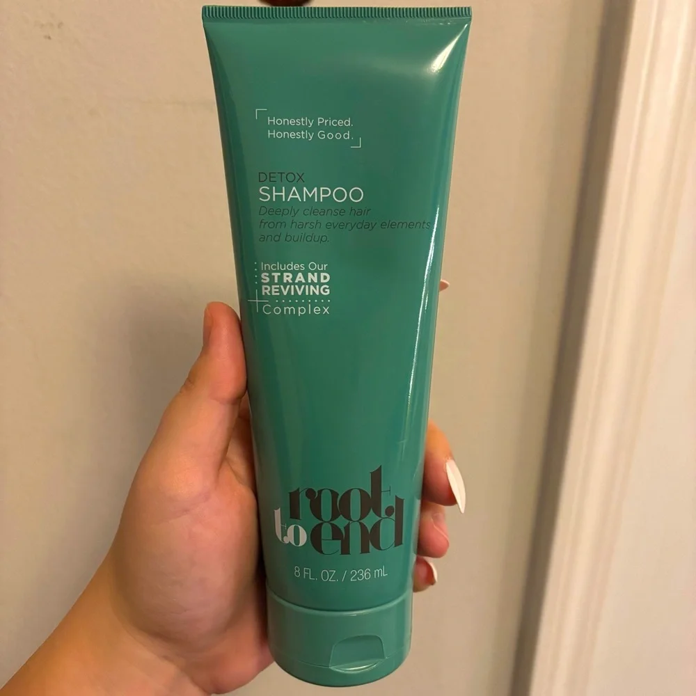 Root To End Detox Shampoo - Picture 1 of 4